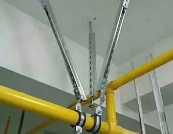 闸阀支撑架的质量要求。价格决定了福海抗震支撑框架的质量。